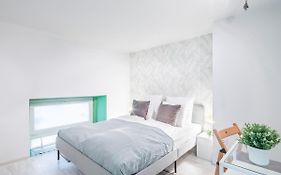 Very Central - Unique Design - New Studio