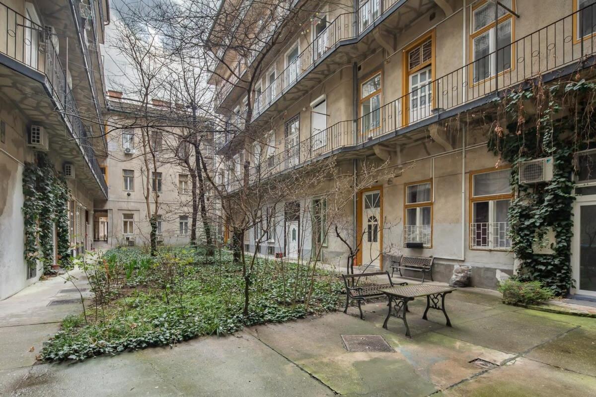 Very Central - Unique Design - New Studio Budapest Esterno foto