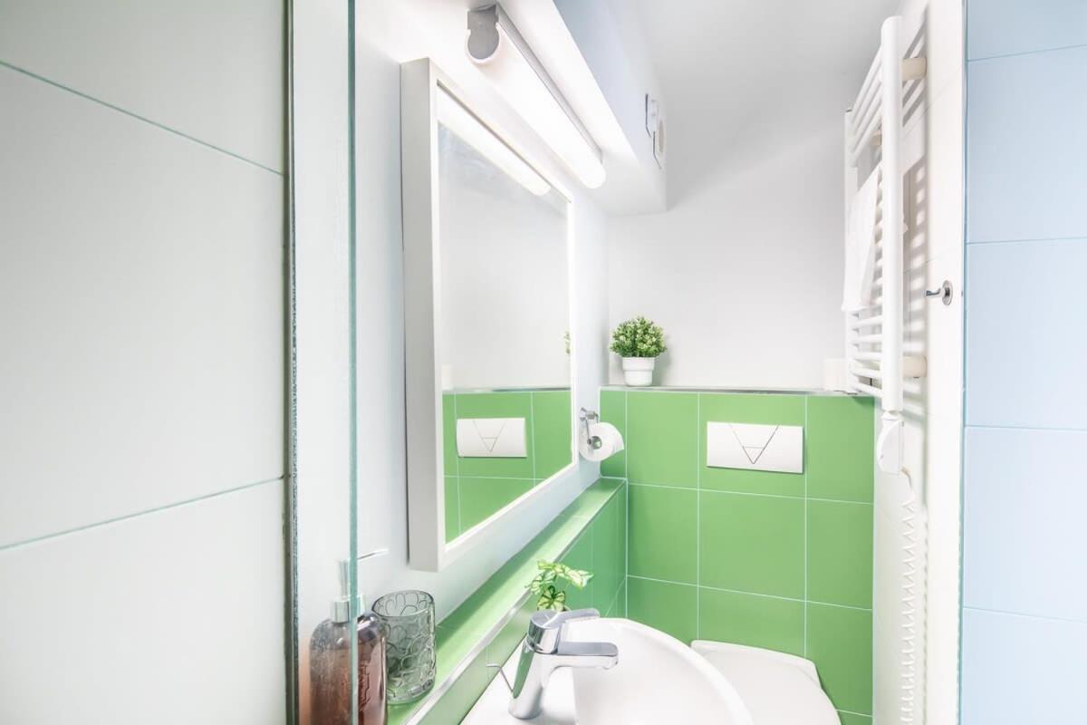 Very Central - Unique Design - New Studio Budapest Esterno foto